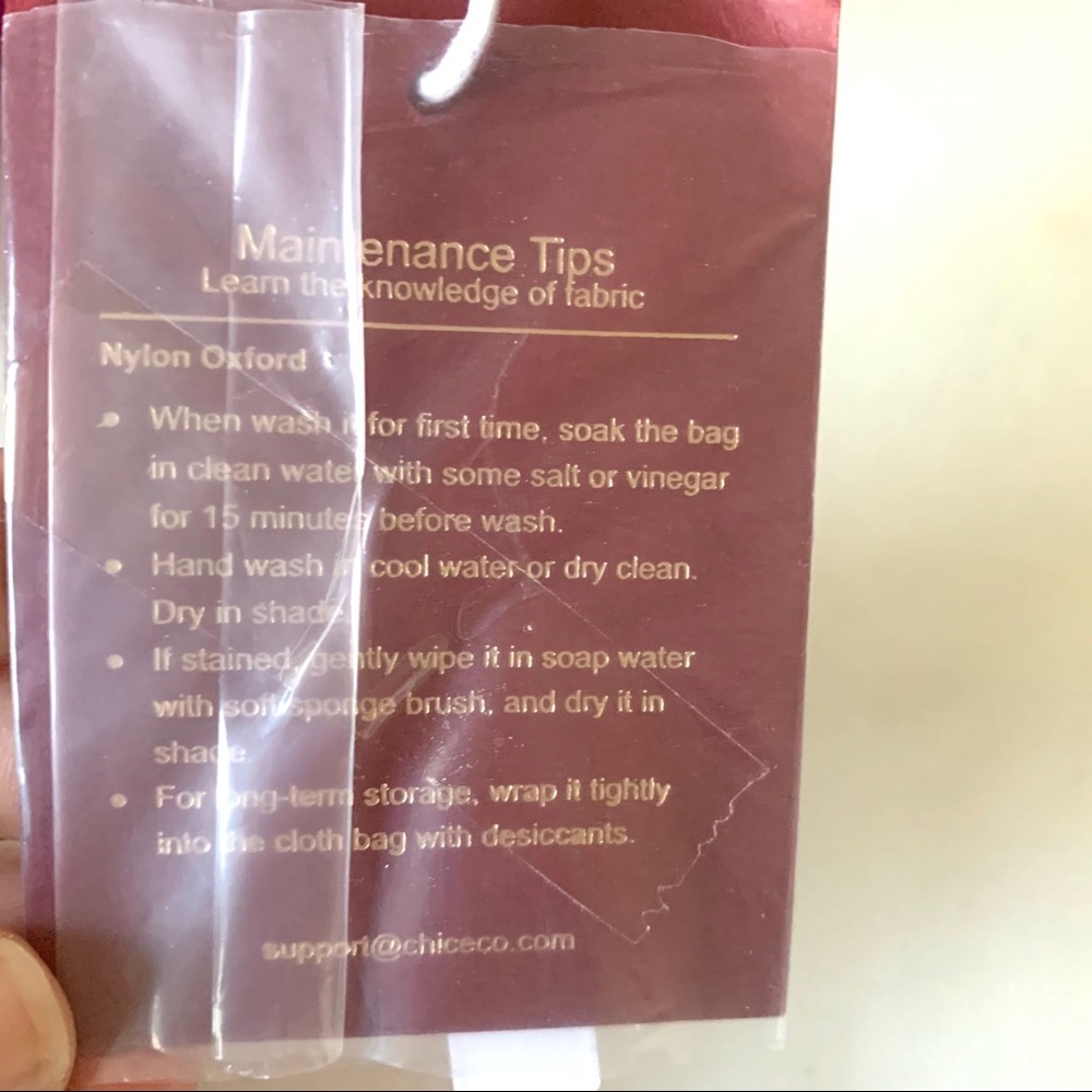 Chiceco Travel Gift Pouch w Bath Bombs - Picture 3 of 6